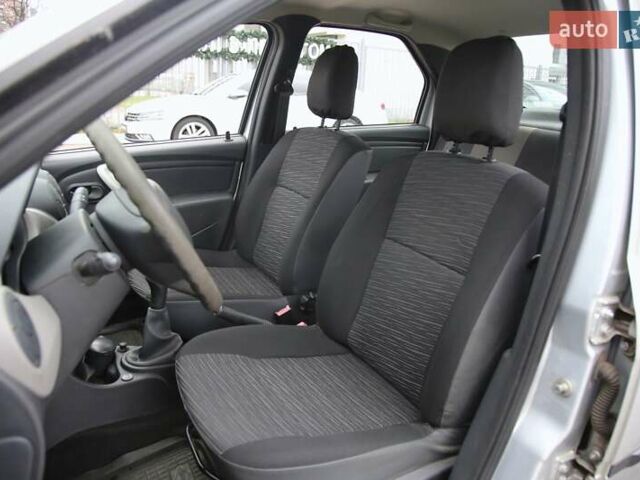 Сірий Рено Логан, об'ємом двигуна 1.39 л та пробігом 54 тис. км за 6400 $, фото 6 на Automoto.ua