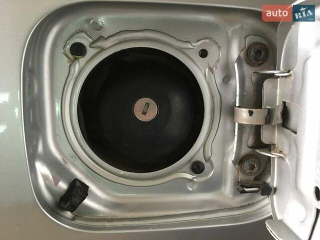 Серый Рено Логан, объемом двигателя 1.39 л и пробегом 302 тыс. км за 4500 $, фото 9 на Automoto.ua