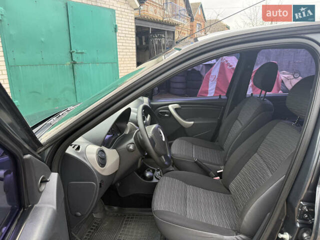 Серый Рено Логан, объемом двигателя 1.6 л и пробегом 115 тыс. км за 5950 $, фото 49 на Automoto.ua