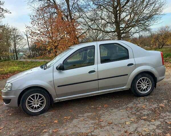 Серый Рено Логан, объемом двигателя 1.39 л и пробегом 95 тыс. км за 5300 $, фото 2 на Automoto.ua