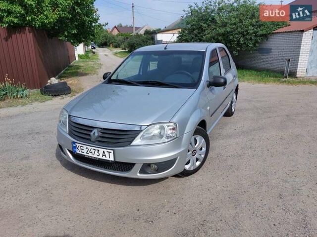 Сірий Рено Логан, об'ємом двигуна 1.46 л та пробігом 200 тис. км за 5500 $, фото 1 на Automoto.ua