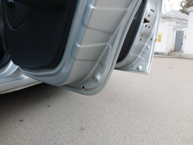 Серый Рено Логан, объемом двигателя 1.5 л и пробегом 148 тыс. км за 4950 $, фото 17 на Automoto.ua