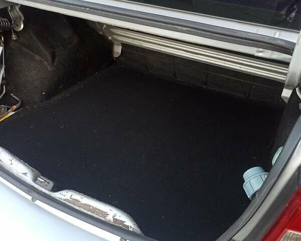 Рено Логан 2012 у Дніпро (Дніпропетровську) на Automoto.ua Сірий Рено Логан, об'ємом двигуна 1.6 л та пробігом 109 тис. км за 6500 $, фото 26 на Automoto.ua