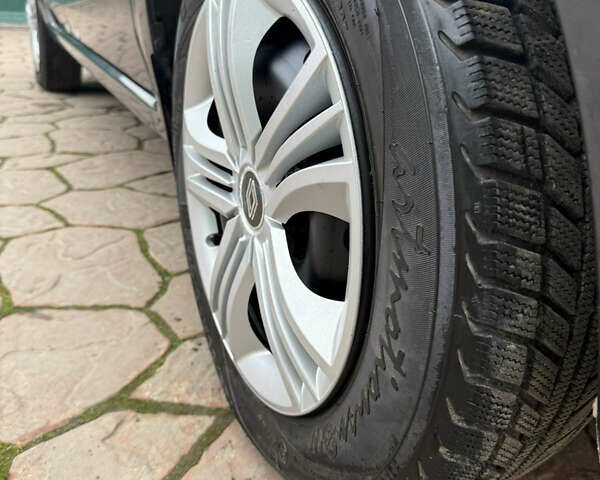 Серый Рено Логан, объемом двигателя 1.6 л и пробегом 115 тыс. км за 5950 $, фото 20 на Automoto.ua