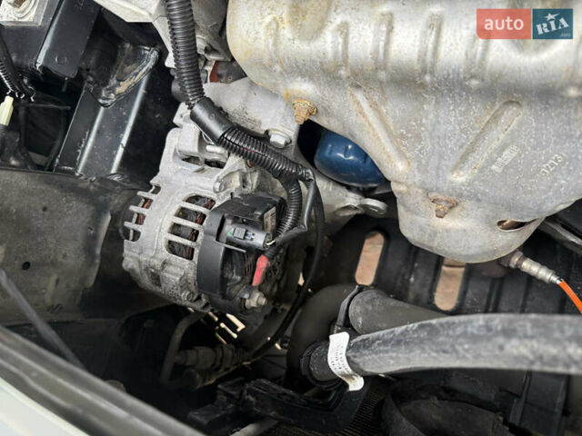 Серый Рено Логан, объемом двигателя 1.6 л и пробегом 115 тыс. км за 5950 $, фото 33 на Automoto.ua