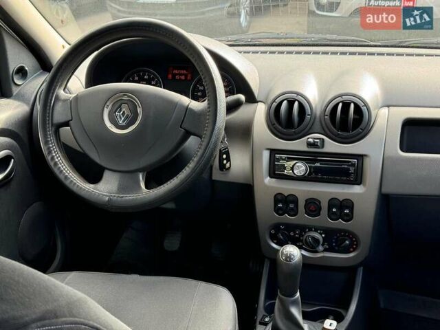 Сірий Рено Логан, об'ємом двигуна 1.6 л та пробігом 263 тис. км за 5790 $, фото 23 на Automoto.ua