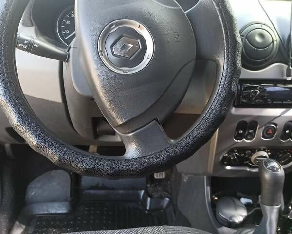 Рено Логан 2012 у Дніпро (Дніпропетровську) на Automoto.ua Сірий Рено Логан, об'ємом двигуна 1.6 л та пробігом 109 тис. км за 6500 $, фото 21 на Automoto.ua