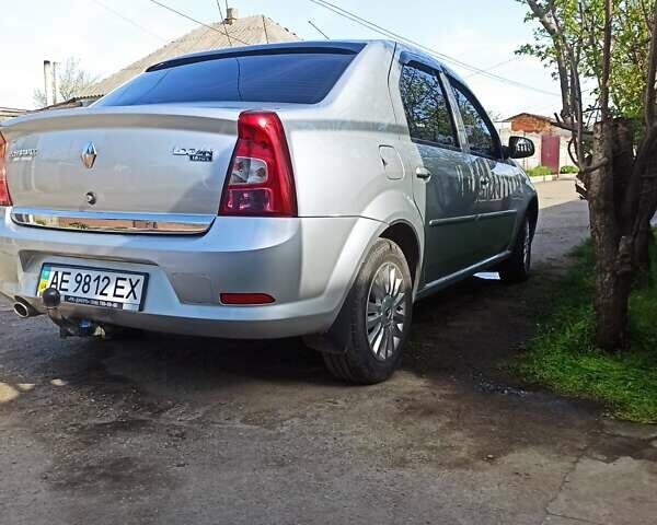 Рено Логан 2012 у Дніпро (Дніпропетровську) на Automoto.ua Сірий Рено Логан, об'ємом двигуна 1.6 л та пробігом 109 тис. км за 6500 $, фото 1 на Automoto.ua