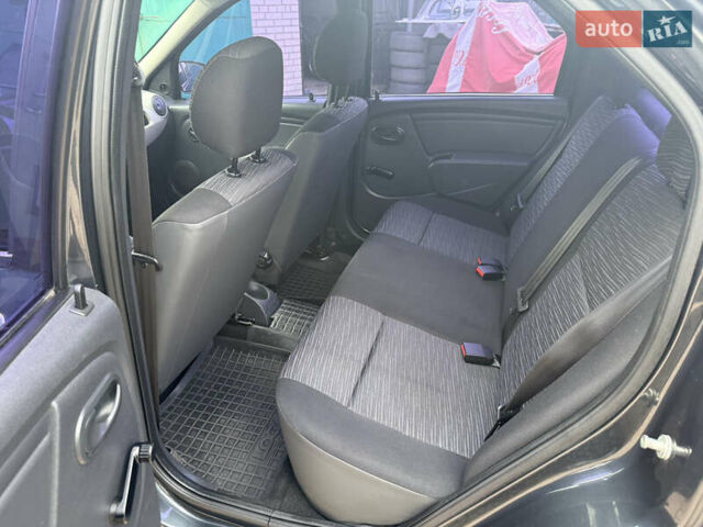 Серый Рено Логан, объемом двигателя 1.6 л и пробегом 115 тыс. км за 5950 $, фото 43 на Automoto.ua