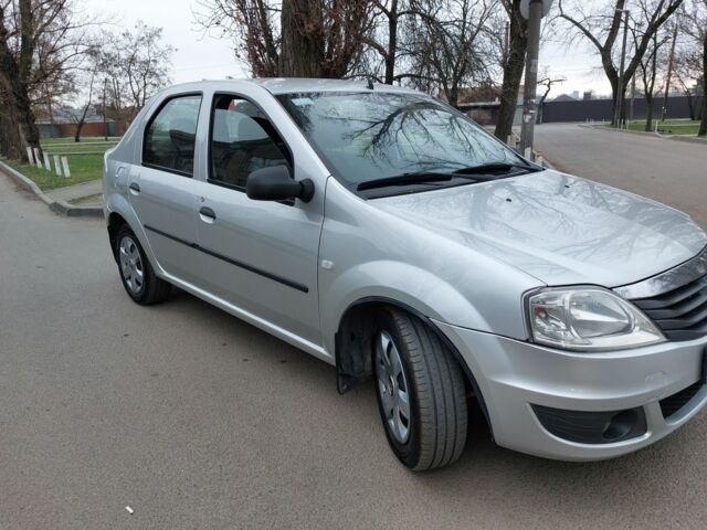 Серый Рено Логан, объемом двигателя 1.5 л и пробегом 148 тыс. км за 4950 $, фото 16 на Automoto.ua