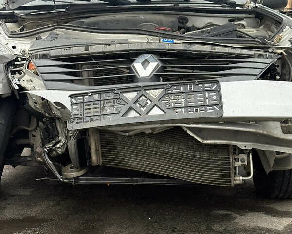 Серый Рено Логан, объемом двигателя 1.46 л и пробегом 119 тыс. км за 1800 $, фото 9 на Automoto.ua