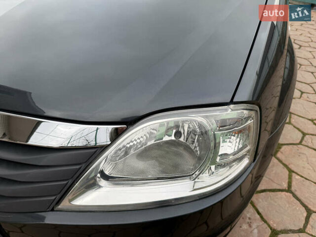 Серый Рено Логан, объемом двигателя 1.6 л и пробегом 115 тыс. км за 5950 $, фото 23 на Automoto.ua