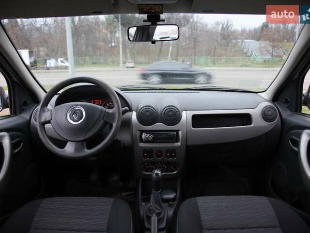 Сірий Рено Логан, об'ємом двигуна 1.39 л та пробігом 54 тис. км за 6400 $, фото 11 на Automoto.ua