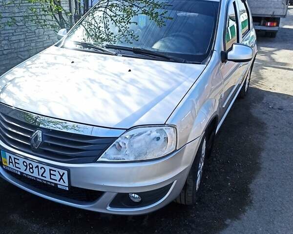Рено Логан 2012 у Дніпро (Дніпропетровську) на Automoto.ua Сірий Рено Логан, об'ємом двигуна 1.6 л та пробігом 109 тис. км за 6500 $, фото 7 на Automoto.ua