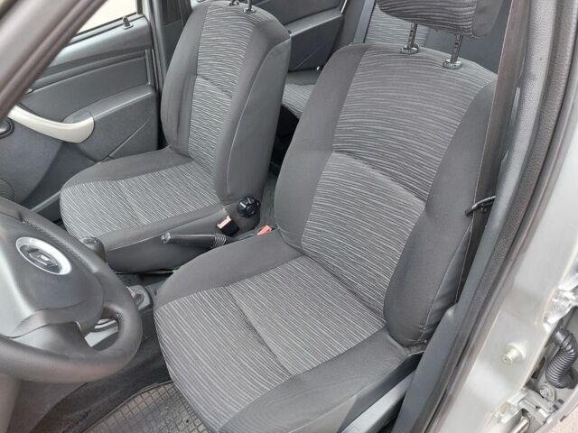 Серый Рено Логан, объемом двигателя 1.5 л и пробегом 148 тыс. км за 4950 $, фото 22 на Automoto.ua