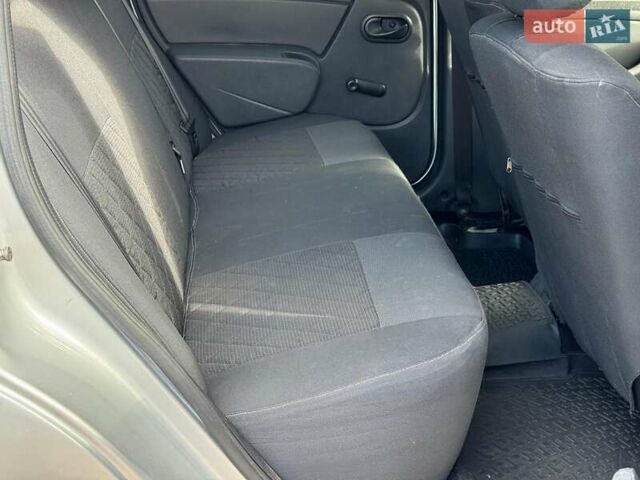 Сірий Рено Логан, об'ємом двигуна 1.6 л та пробігом 263 тис. км за 5790 $, фото 20 на Automoto.ua