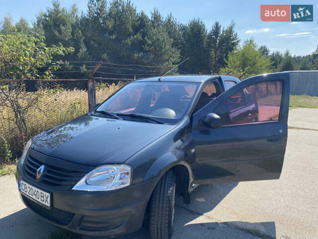 Серый Рено Логан, объемом двигателя 1.39 л и пробегом 187 тыс. км за 5200 $, фото 2 на Automoto.ua