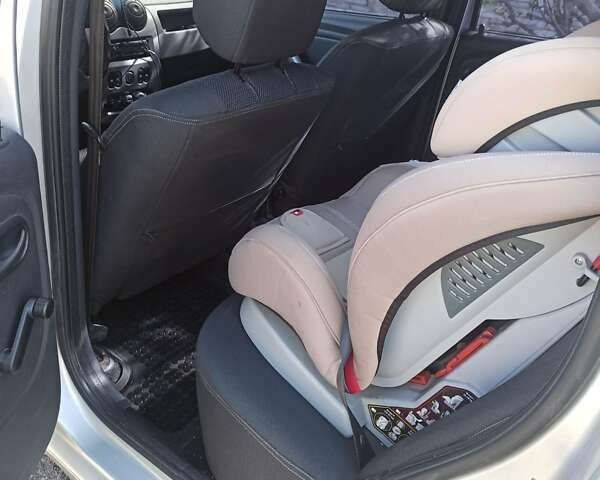 Рено Логан 2012 у Дніпро (Дніпропетровську) на Automoto.ua Сірий Рено Логан, об'ємом двигуна 1.6 л та пробігом 109 тис. км за 6500 $, фото 15 на Automoto.ua