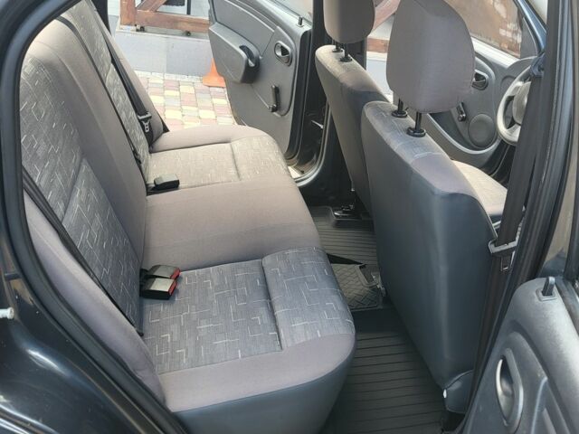 Сірий Рено Логан, об'ємом двигуна 1.4 л та пробігом 59 тис. км за 4500 $, фото 5 на Automoto.ua