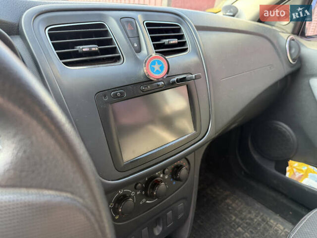 Серый Рено Логан, объемом двигателя 1.46 л и пробегом 148 тыс. км за 6999 $, фото 2 на Automoto.ua