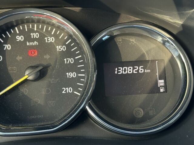 Серый Рено Логан, объемом двигателя 1.1 л и пробегом 131 тыс. км за 4700 $, фото 14 на Automoto.ua