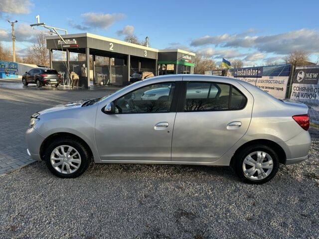 Серый Рено Логан, объемом двигателя 1.1 л и пробегом 131 тыс. км за 4700 $, фото 3 на Automoto.ua