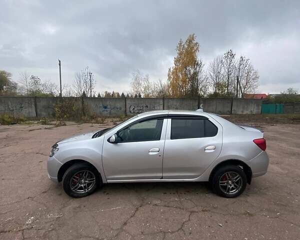 Рено Логан 2013 в Мене на Automoto.ua Серый Рено Логан, объемом двигателя 1.46 л и пробегом 256 тыс. км за 5300 $, фото 5 на Automoto.ua