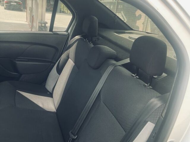 Серый Рено Логан, объемом двигателя 1.1 л и пробегом 198 тыс. км за 4200 $, фото 13 на Automoto.ua