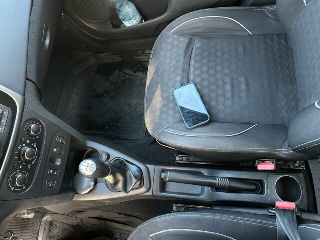 Серый Рено Логан, объемом двигателя 1.1 л и пробегом 131 тыс. км за 4700 $, фото 12 на Automoto.ua