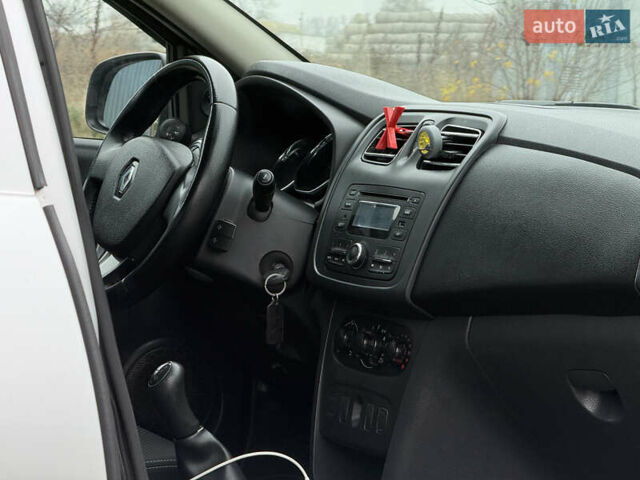 Серый Рено Логан, объемом двигателя 1.5 л и пробегом 267 тыс. км за 5700 $, фото 16 на Automoto.ua