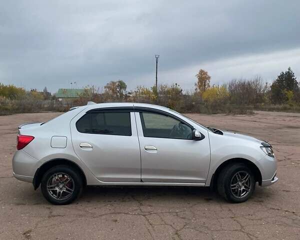 Рено Логан 2013 в Мене на Automoto.ua Серый Рено Логан, объемом двигателя 1.46 л и пробегом 256 тыс. км за 5300 $, фото 2 на Automoto.ua