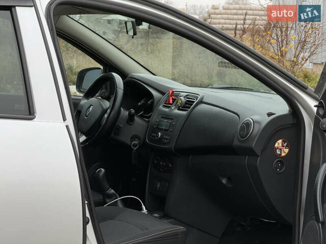 Серый Рено Логан, объемом двигателя 1.5 л и пробегом 267 тыс. км за 5700 $, фото 15 на Automoto.ua