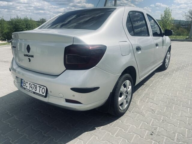 Серый Рено Логан, объемом двигателя 1.1 л и пробегом 198 тыс. км за 4200 $, фото 2 на Automoto.ua