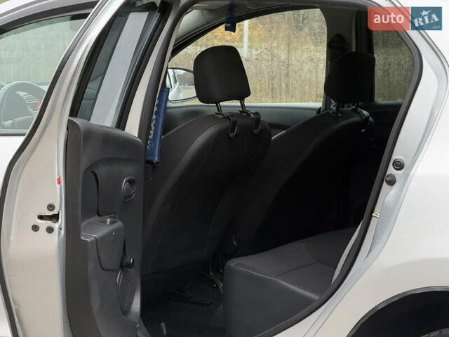Серый Рено Логан, объемом двигателя 1.5 л и пробегом 267 тыс. км за 5700 $, фото 11 на Automoto.ua