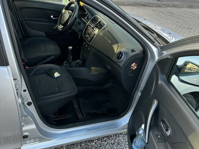 Серый Рено Логан, объемом двигателя 1.1 л и пробегом 131 тыс. км за 4700 $, фото 9 на Automoto.ua