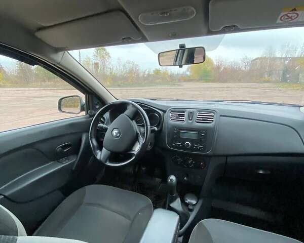Рено Логан 2013 в Мене на Automoto.ua Серый Рено Логан, объемом двигателя 1.46 л и пробегом 256 тыс. км за 5300 $, фото 4 на Automoto.ua