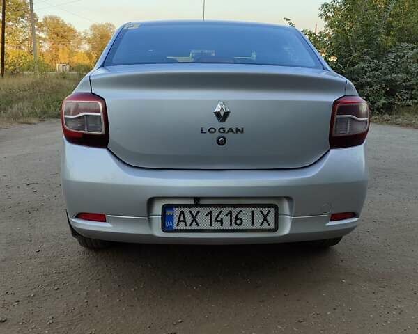 Серый Рено Логан, объемом двигателя 1.2 л и пробегом 150 тыс. км за 5700 $, фото 1 на Automoto.ua