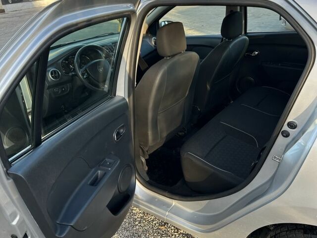 Серый Рено Логан, объемом двигателя 1.1 л и пробегом 131 тыс. км за 4700 $, фото 8 на Automoto.ua