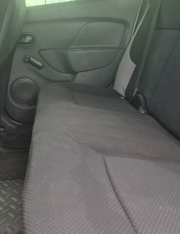 Рено Логан 2013 у Харкові на Automoto.ua Сірий Рено Логан, об'ємом двигуна 1.15 л та пробігом 265 тис. км за 4500 $, фото 1 на Automoto.ua