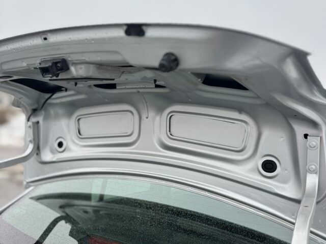 Сірий Рено Логан, об'ємом двигуна 1.1 л та пробігом 131 тис. км за 5500 $, фото 18 на Automoto.ua