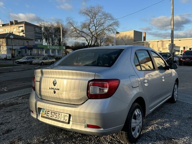 Серый Рено Логан, объемом двигателя 1.1 л и пробегом 131 тыс. км за 4700 $, фото 5 на Automoto.ua