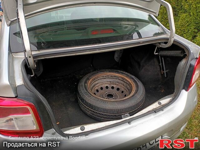 Сірий Рено Логан, об'ємом двигуна 1.2 л та пробігом 120 тис. км за 5300 $, фото 5 на Automoto.ua