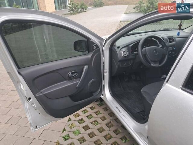 Рено Логан 2014 в Хмельницком на Automoto.ua Серый Рено Логан, объемом двигателя 1.15 л и пробегом 35 тыс. км за 7200 $, фото 8 на Automoto.ua