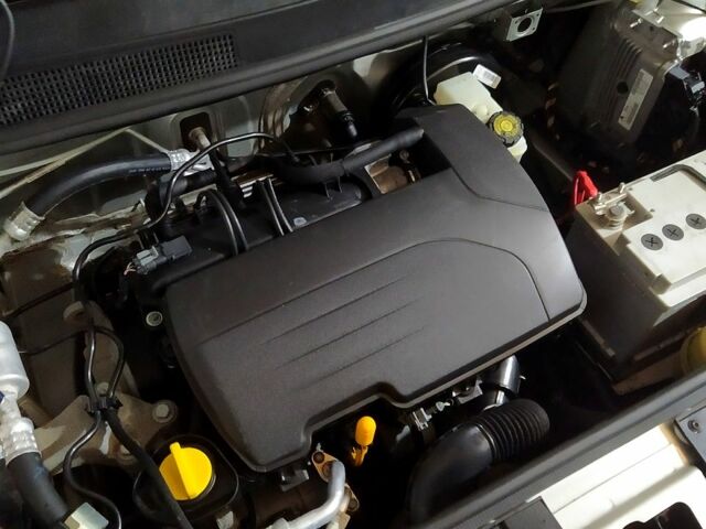 Серый Рено Логан, объемом двигателя 1.1 л и пробегом 195 тыс. км за 4700 $, фото 6 на Automoto.ua