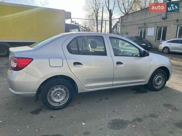 Серый Рено Логан, объемом двигателя 1.1 л и пробегом 58 тыс. км за 5500 $, фото 4 на Automoto.ua