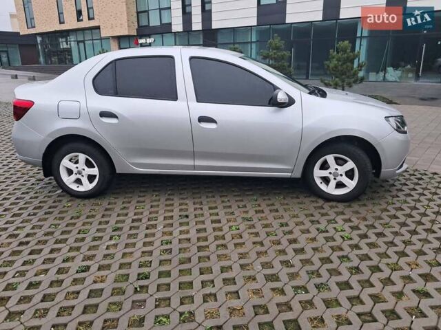 Рено Логан 2014 в Хмельницком на Automoto.ua Серый Рено Логан, объемом двигателя 1.15 л и пробегом 35 тыс. км за 7200 $, фото 2 на Automoto.ua