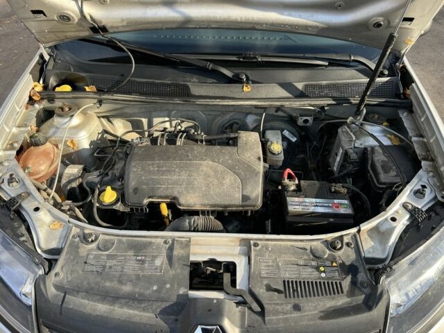 Серый Рено Логан, объемом двигателя 1.1 л и пробегом 58 тыс. км за 5500 $, фото 13 на Automoto.ua