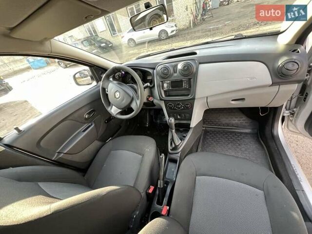 Серый Рено Логан, объемом двигателя 1.1 л и пробегом 58 тыс. км за 5500 $, фото 6 на Automoto.ua