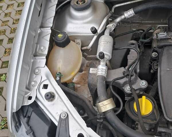 Рено Логан 2014 в Хмельницком на Automoto.ua Серый Рено Логан, объемом двигателя 1.15 л и пробегом 35 тыс. км за 7200 $, фото 18 на Automoto.ua