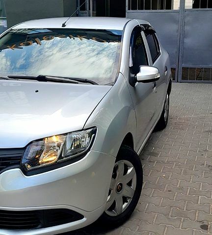 Рено Логан 2014 в Глухове на Automoto.ua Серый Рено Логан, объемом двигателя 1.1 л и пробегом 270 тыс. км за 5300 $, фото 2 на Automoto.ua